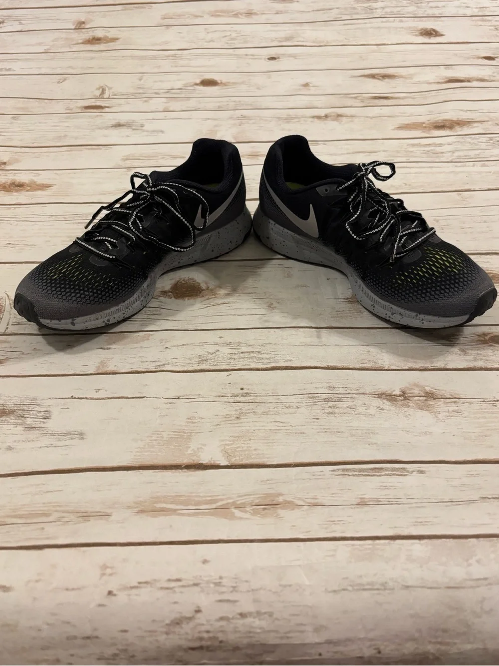Nike Women’s 15 Pegasus 33 Shield Black/Metallic Silver-Dark Green 849567 001